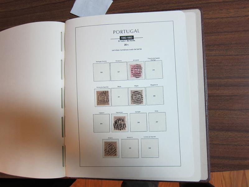 0015 (177).jpg -     Lote:    15      Marcofilia      Lotes Especiais       Descrição:      Portugal.   Colecção especializada de marcas numéricas das 1.ª e 2.ª reformas em selos de 25 reis, desde D. Maria II até D. Luís I, de frente. Lote a ver.        Lote       Valor Base:     &euro; 1.500,00     Valor Venda:     &euro; 3.000,00     